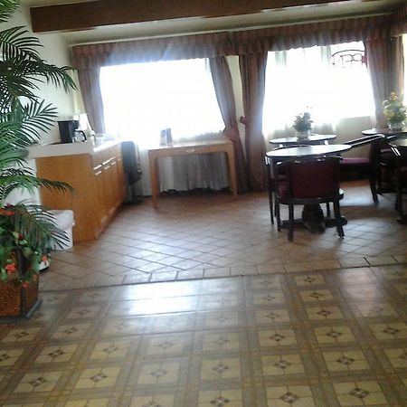 Budget Inn Туларе Екстер'єр фото